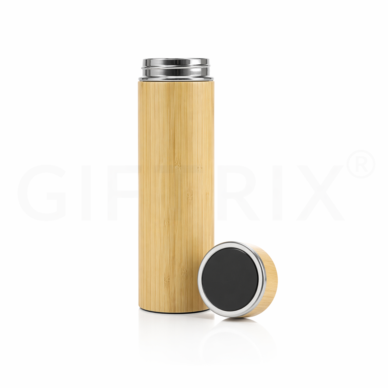 Bamboo tea-infuser flask with open cap