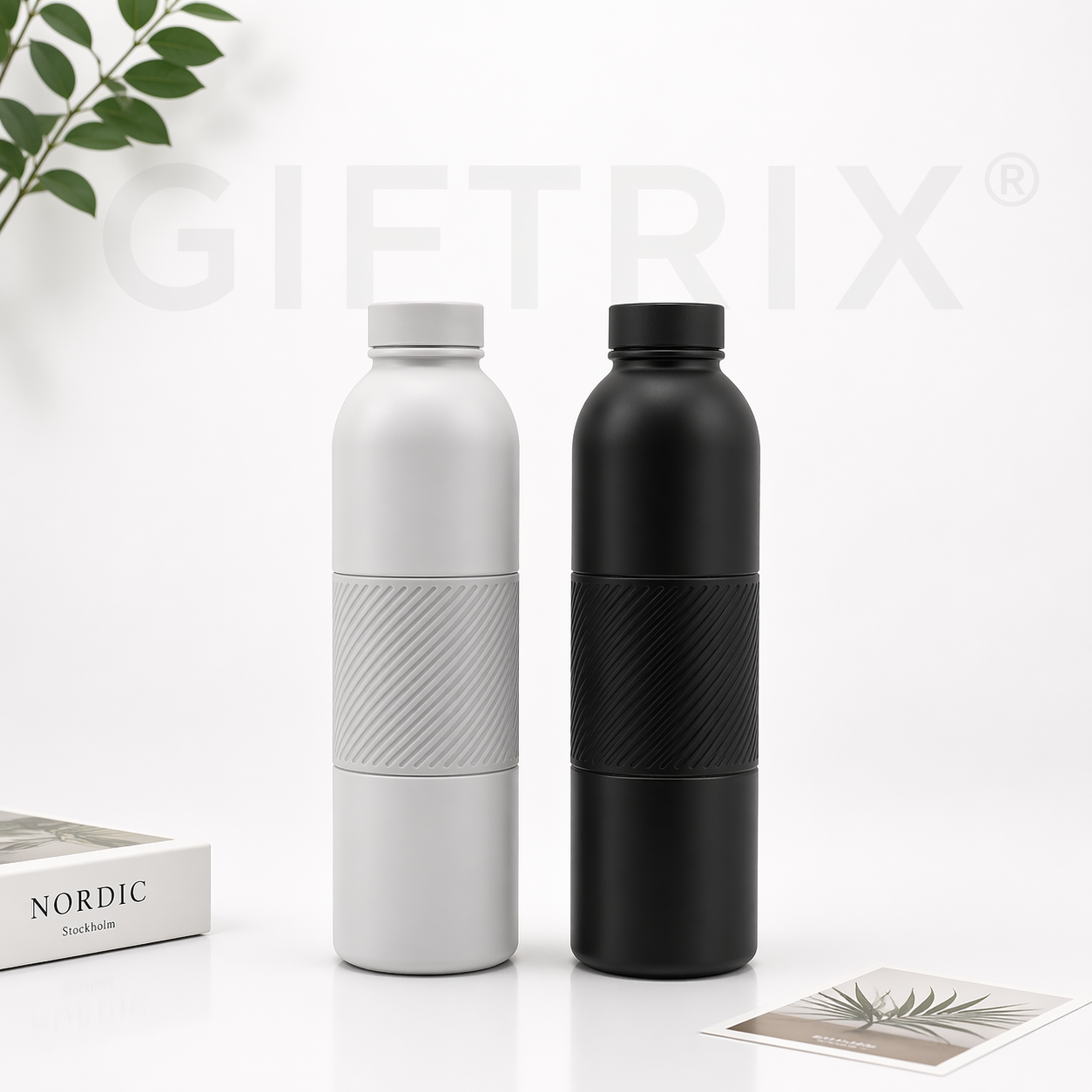 Textured mid-grip bottle in white and black